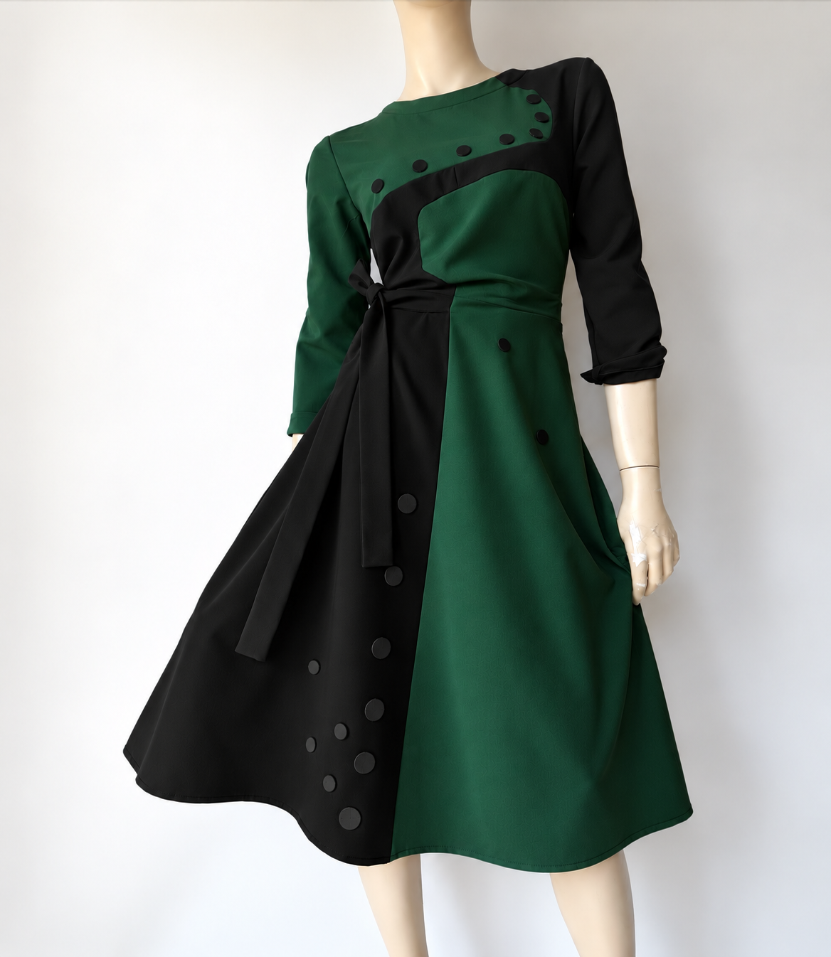Flare Tyme and Black dress - Slika 2