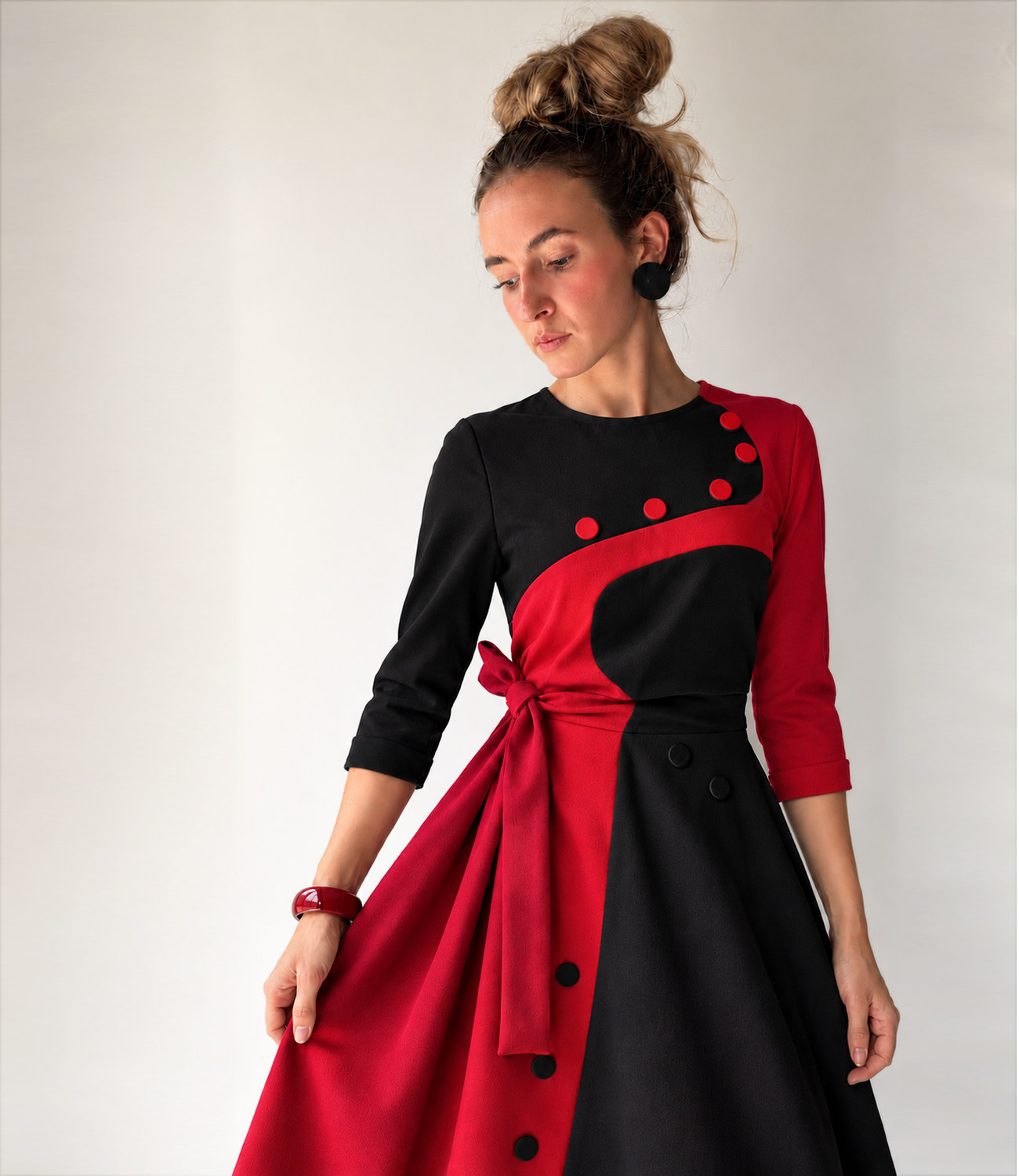 Flare Red and Black dress - Slika 3